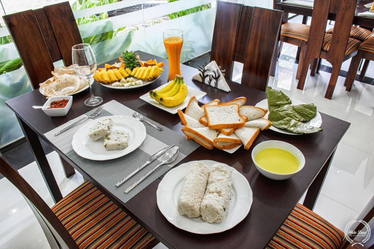 White Land City Hotel Dambulla Luaran gambar