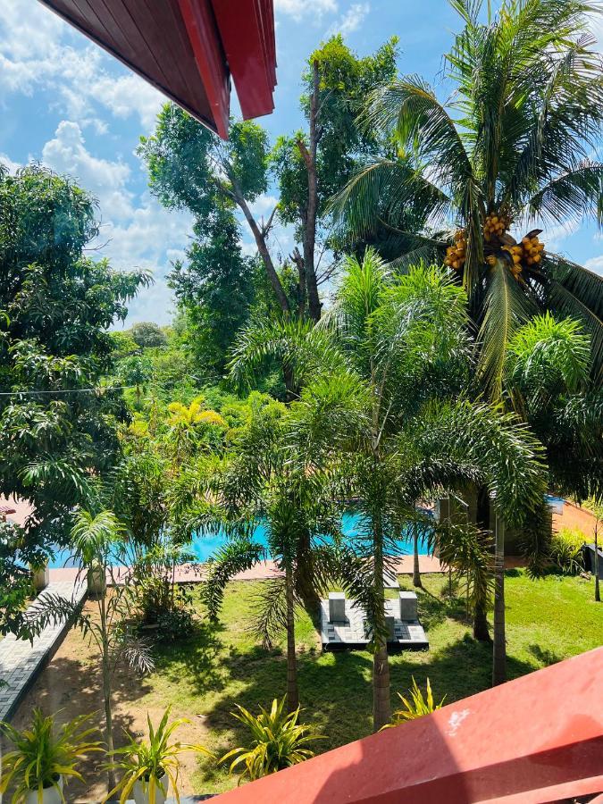 White Land City Hotel Dambulla Luaran gambar