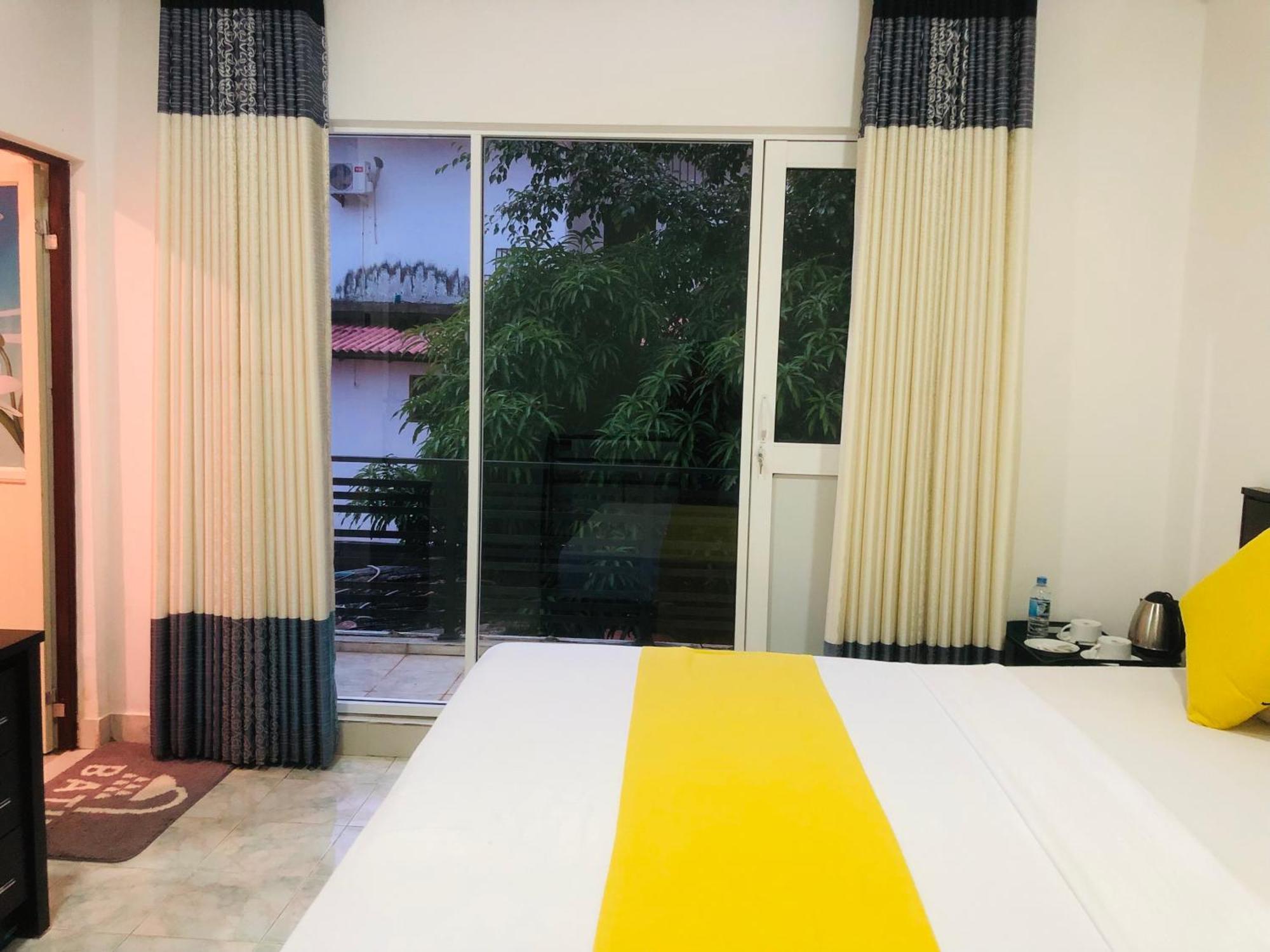 White Land City Hotel Dambulla Luaran gambar